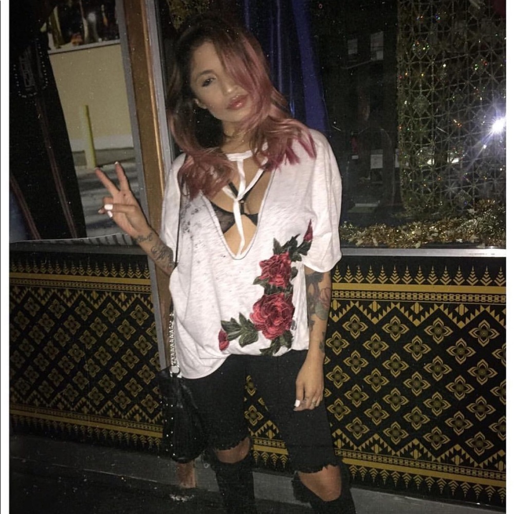 white rose deep v
